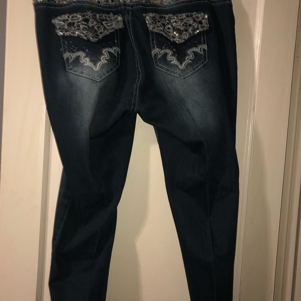 Jeans with white studs